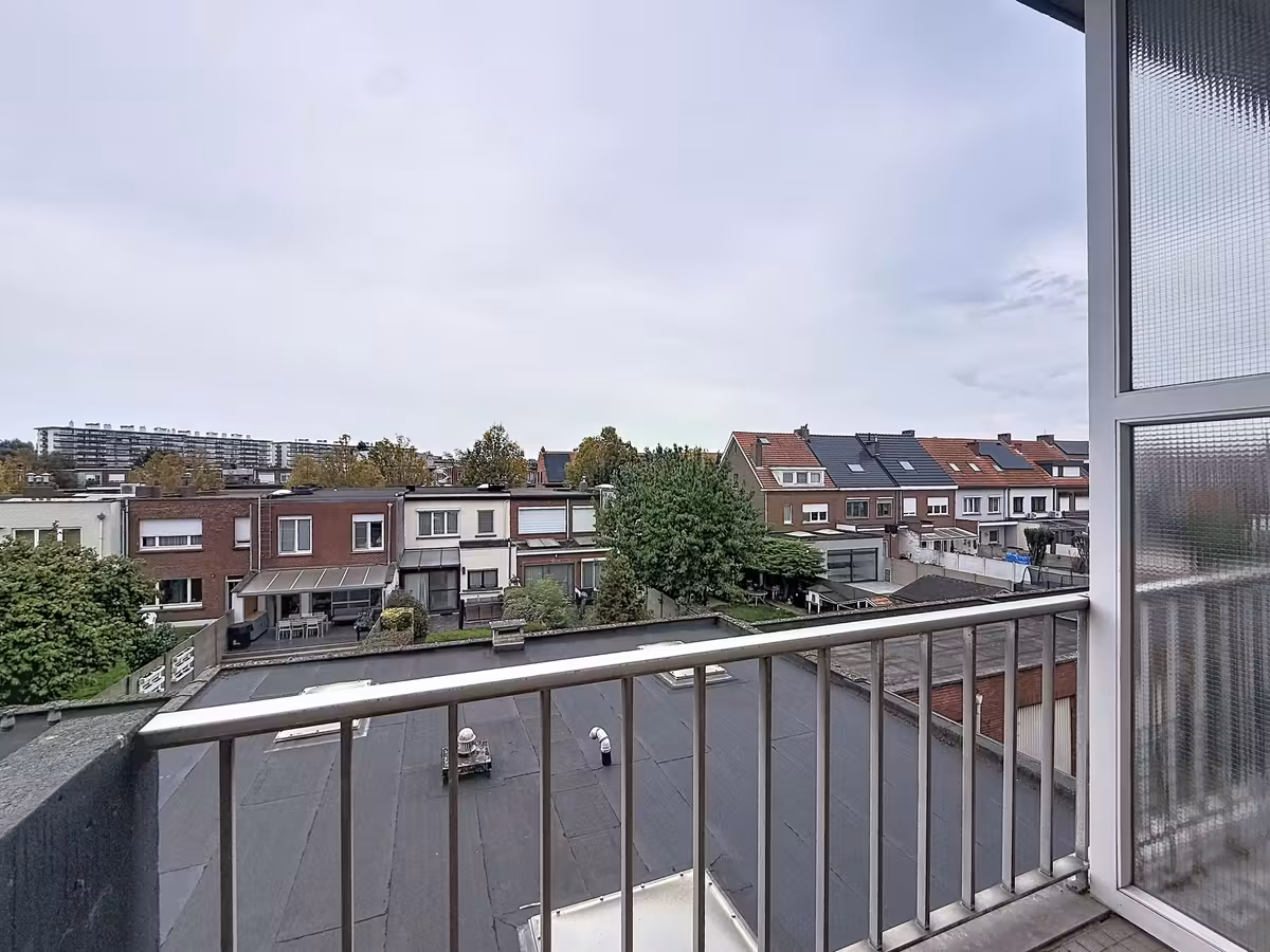 Bright apartment in Merksem with 2 bedrooms - 2
