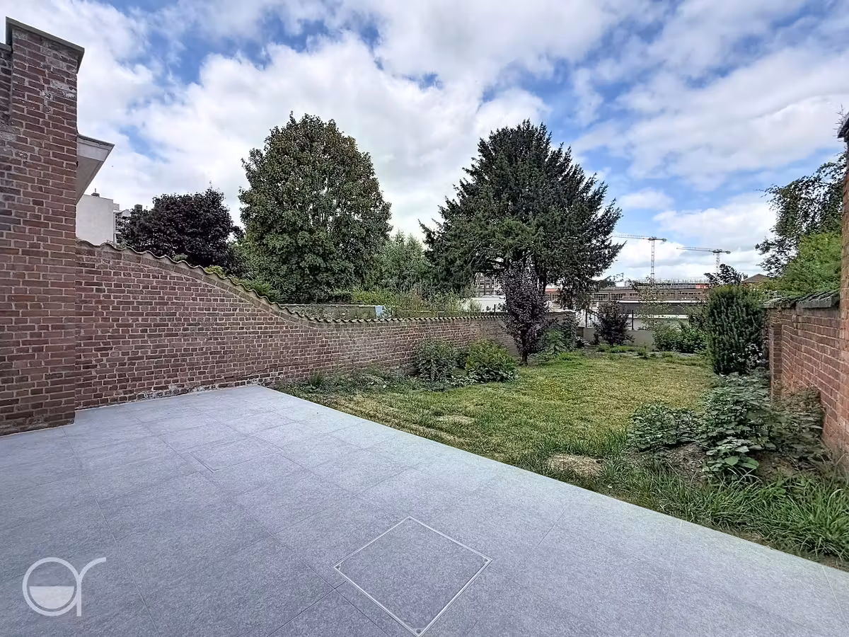 Unieke en ruime rijwoning met garage, tuin en terrassen te huur nabij station Gent-Sint-Pieters - 8