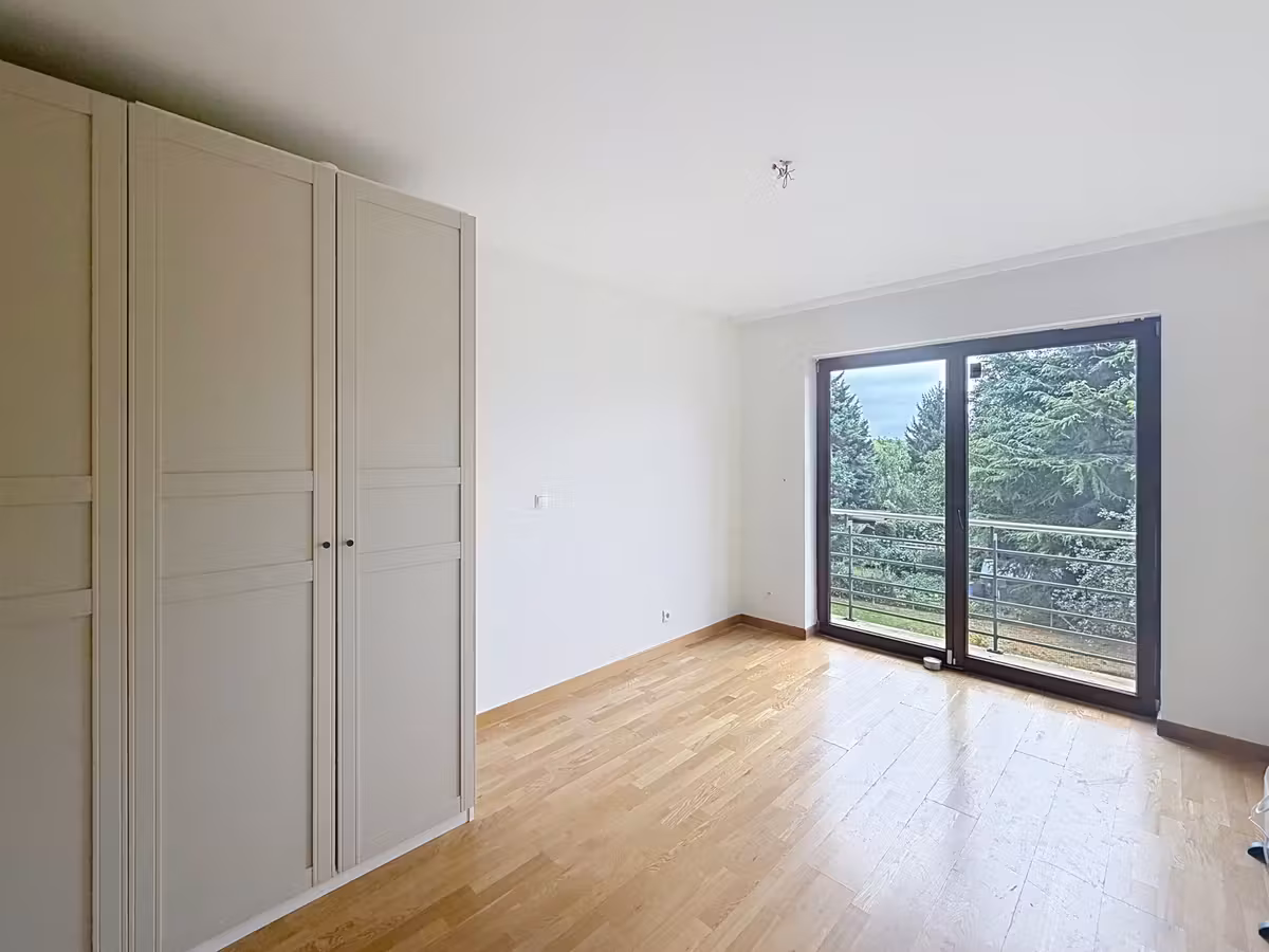 Gerenoveerd appartement met twee slaapkamers en terras - 13