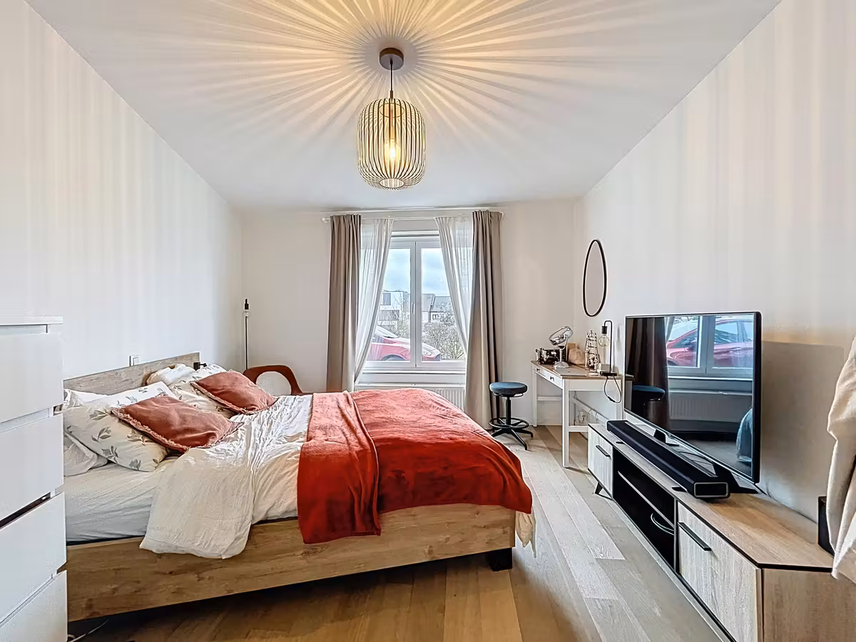 Lichtrijk appartement met 2 slaapkamers en tuin te Gent - 9