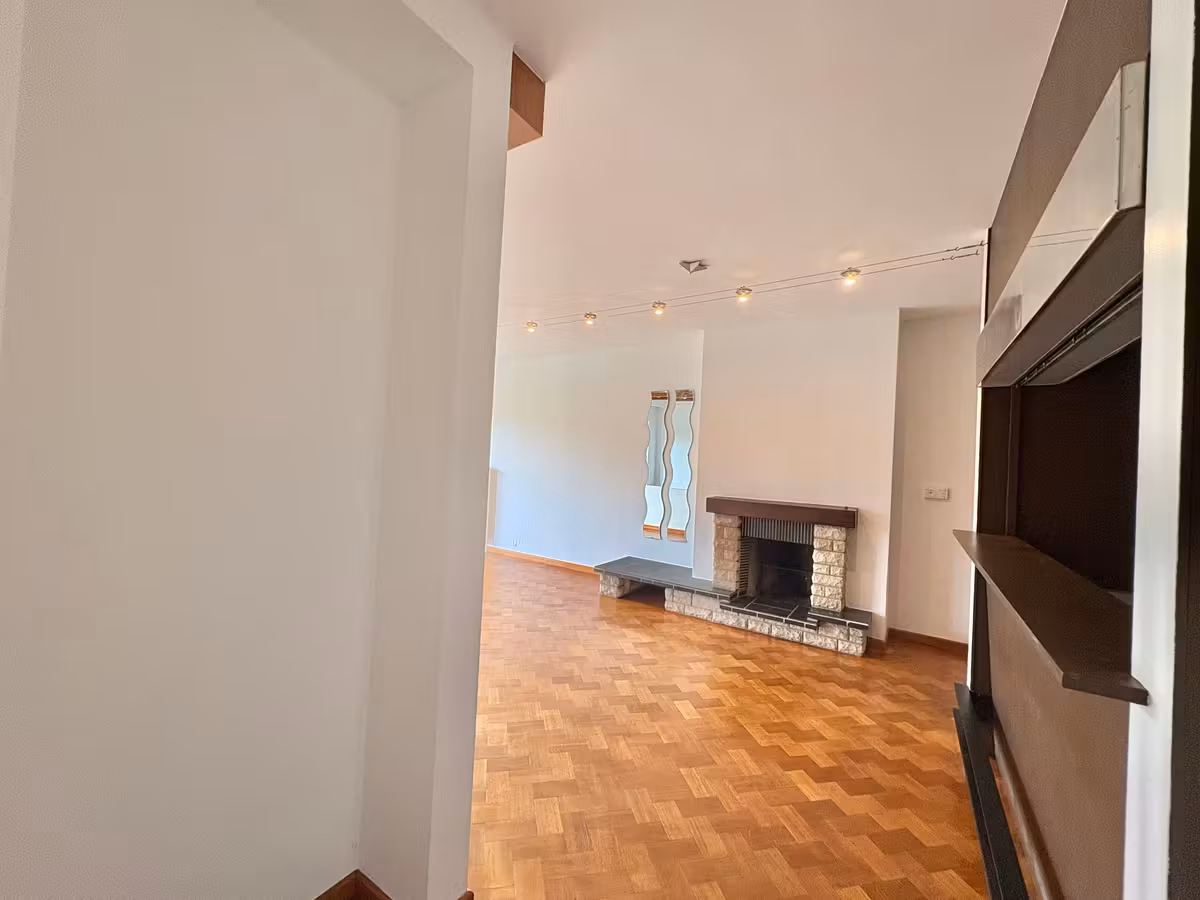 Licht Appartement Met Uitzicht Op Forest Park - 12