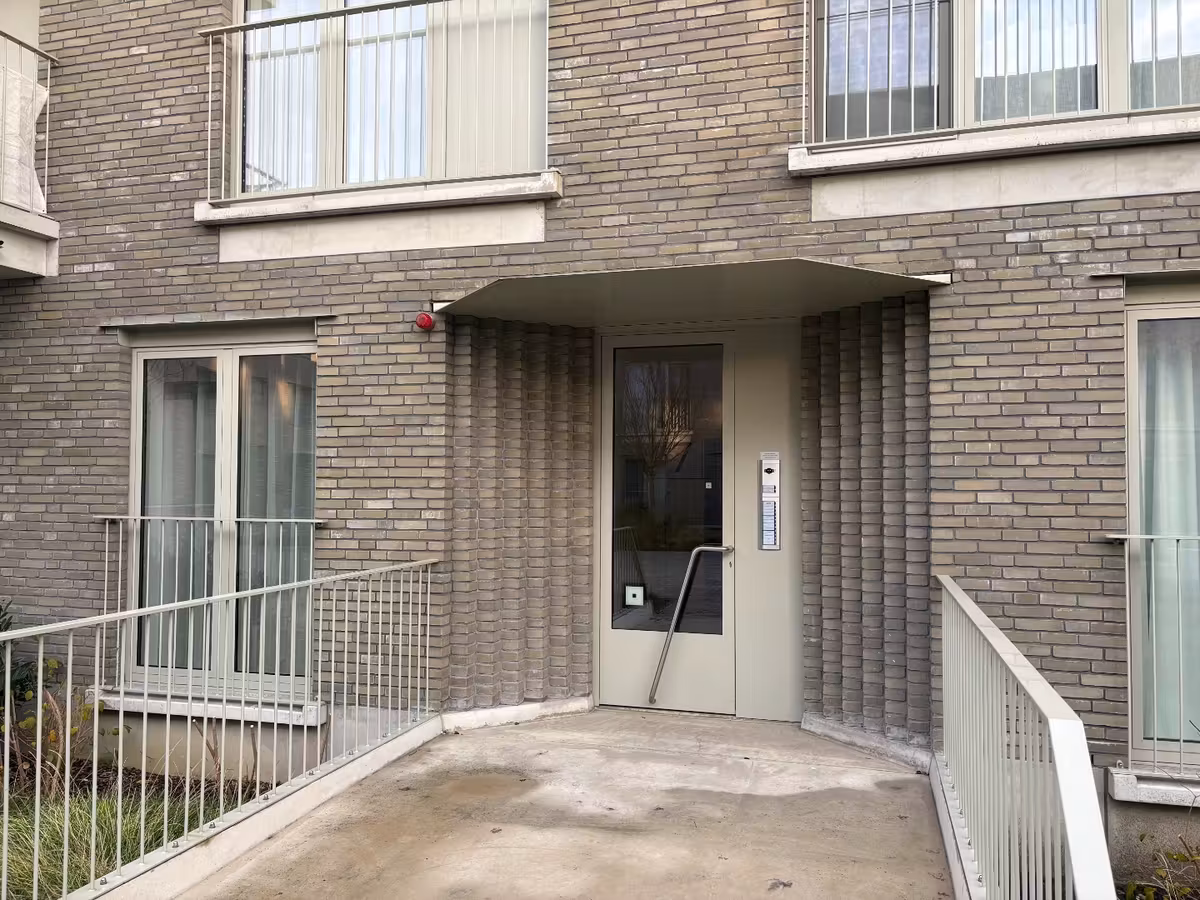 Twee-slaapkamer appartement met groot terras - 2