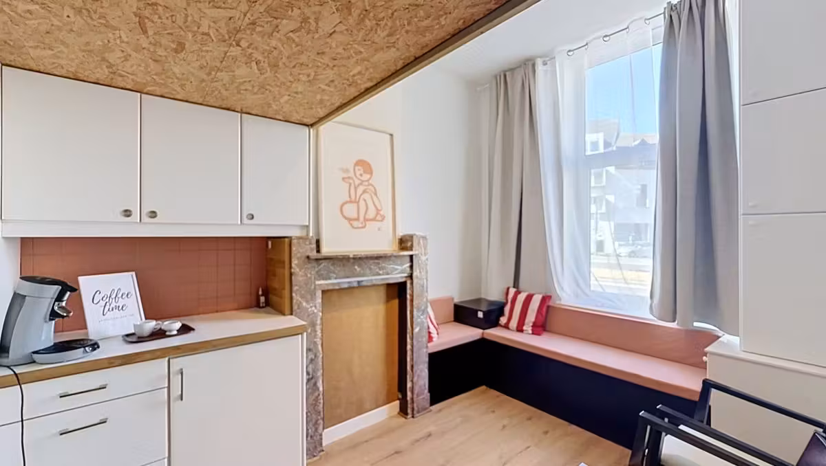 Ruime woning met 3 kamers en duplex-suite op de Rooigemlaan - 2