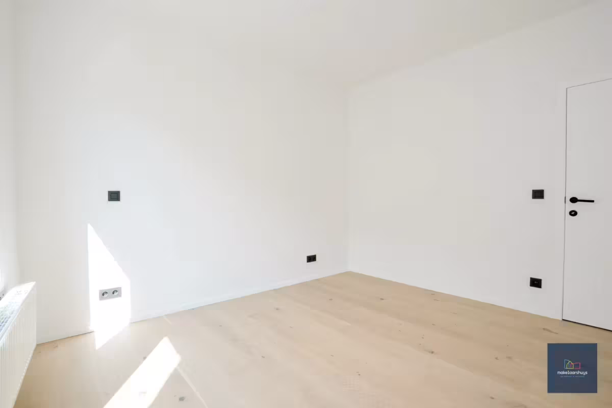 Stijlvol gerenoveerd 2 slaapkamerappartement - 13