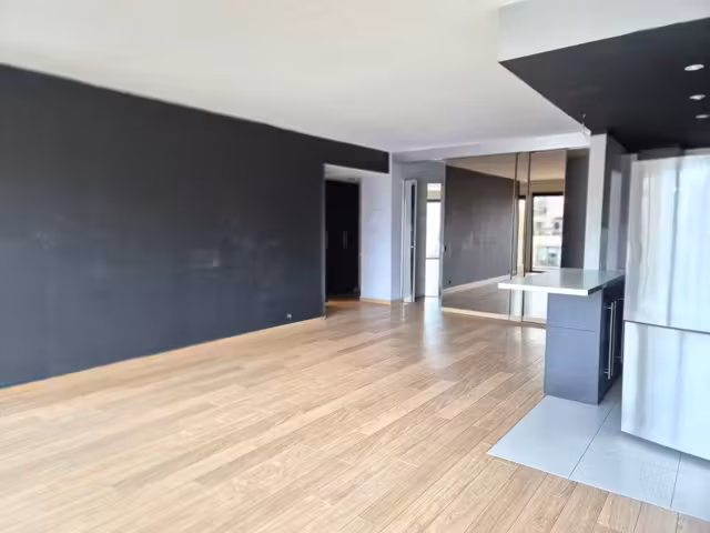 APPARTEMENT - TE HUUR - 1180 UKKEL - € 1.250 - 5