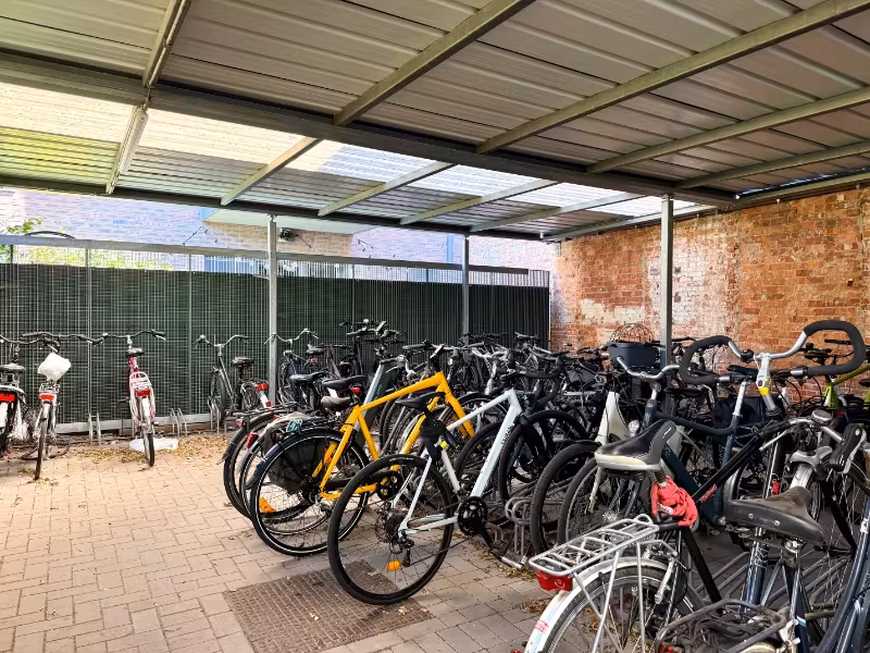 Instapklaar 1-slaapkamerappartement met terras en autostaanplaats - 12
