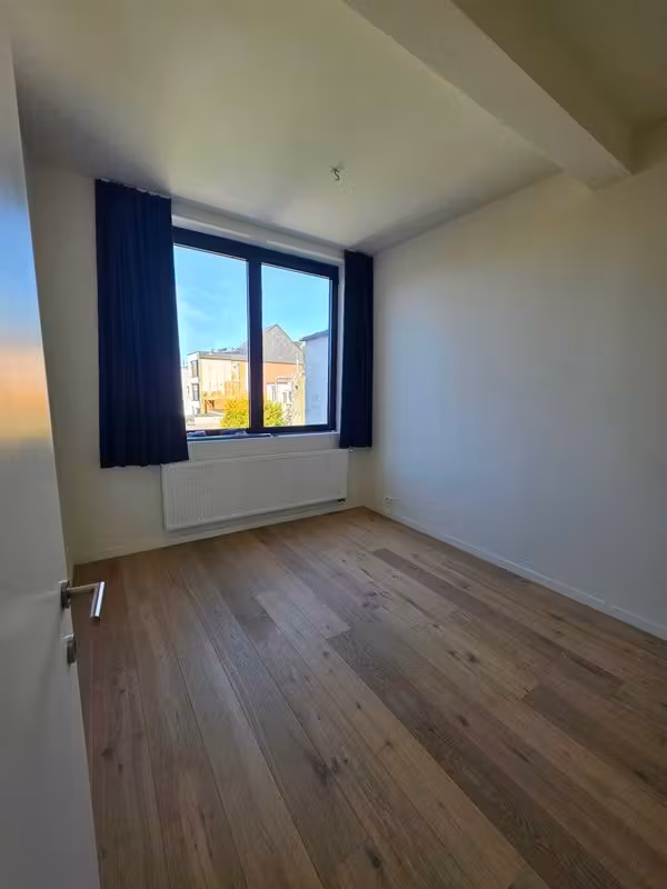 Gerenoveerd appartement met terras in Wilrijk - 8