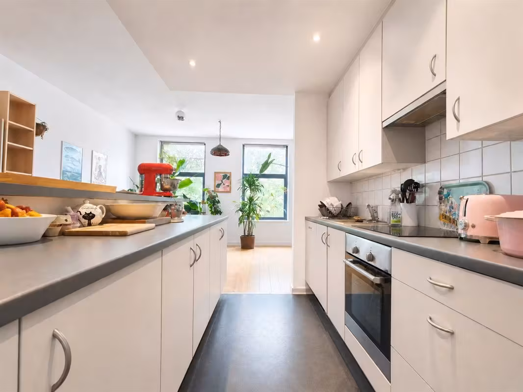 Two-bedroom apartment with terrace - 2