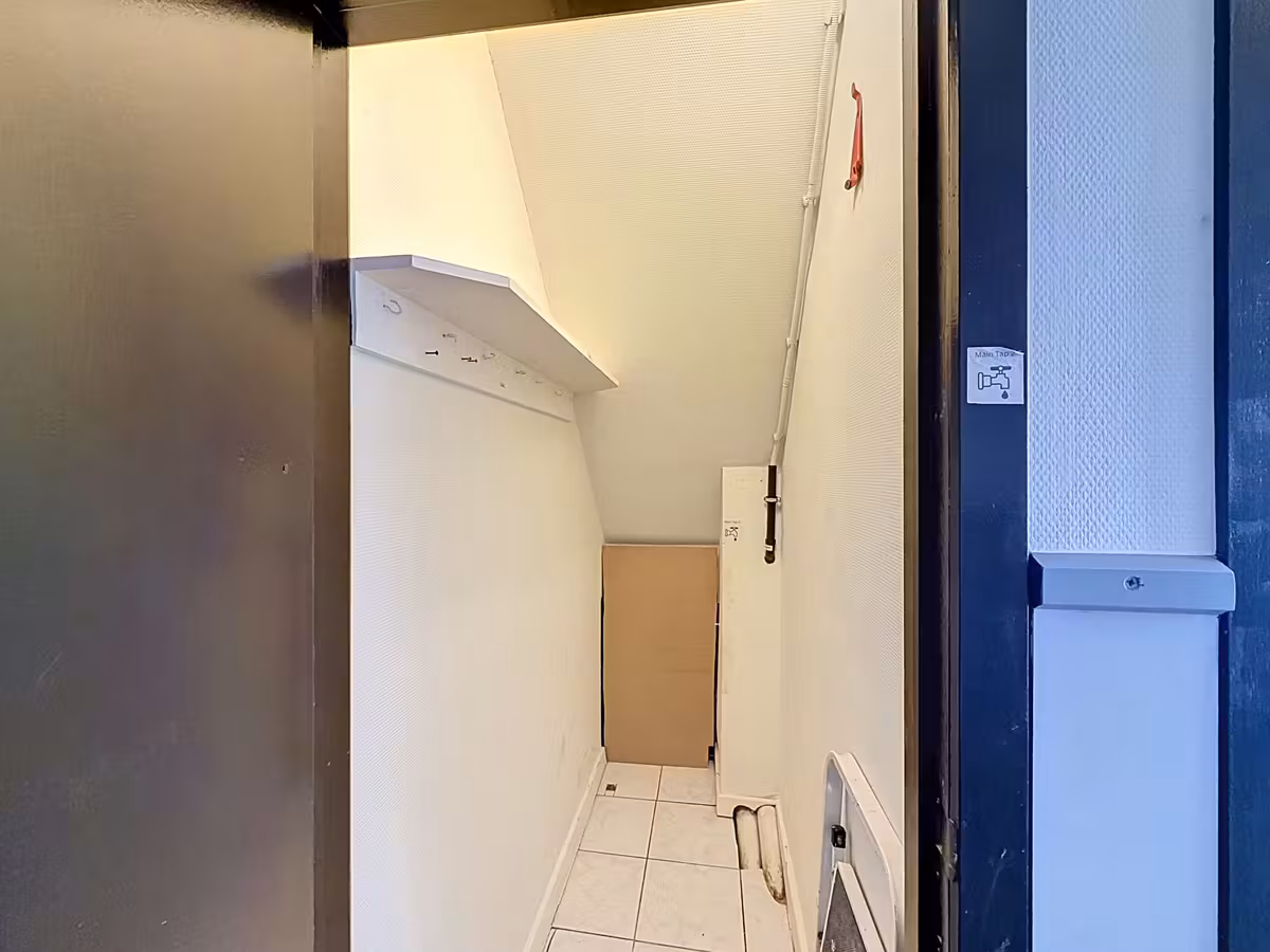 Ruime woning met 3 kamers en duplex-suite op de Rooigemlaan - 16