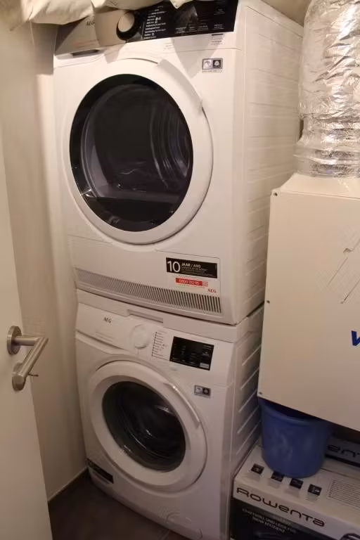 Bemeubeld appartement met terras en zicht op het Eilandje - 14