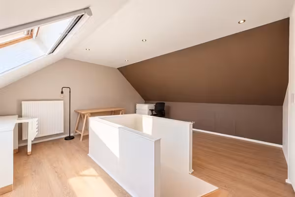 Maison semi-ouverte rénovée avec jardin - 10