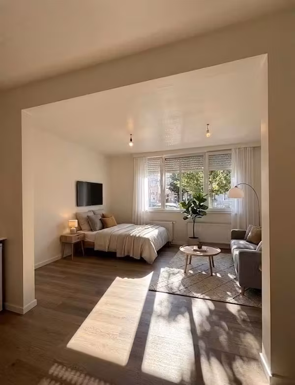 Studio de plain-pied prête à habiter à Anvers