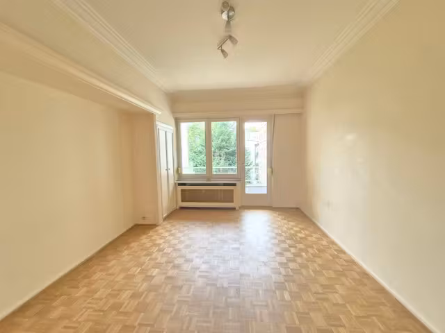 Renovated 3-bedroom apartment with terrace - 10