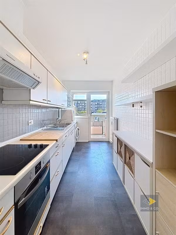 Twee-slaapkamerappartement met balkon in Evere - 3