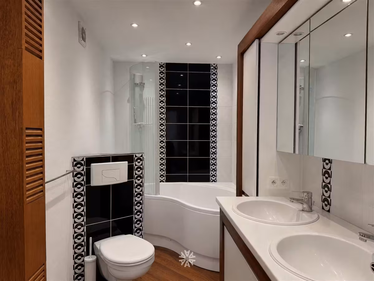Spacious furnished three-bedroom apartment for rent near Zuidpark Ghent - 4
