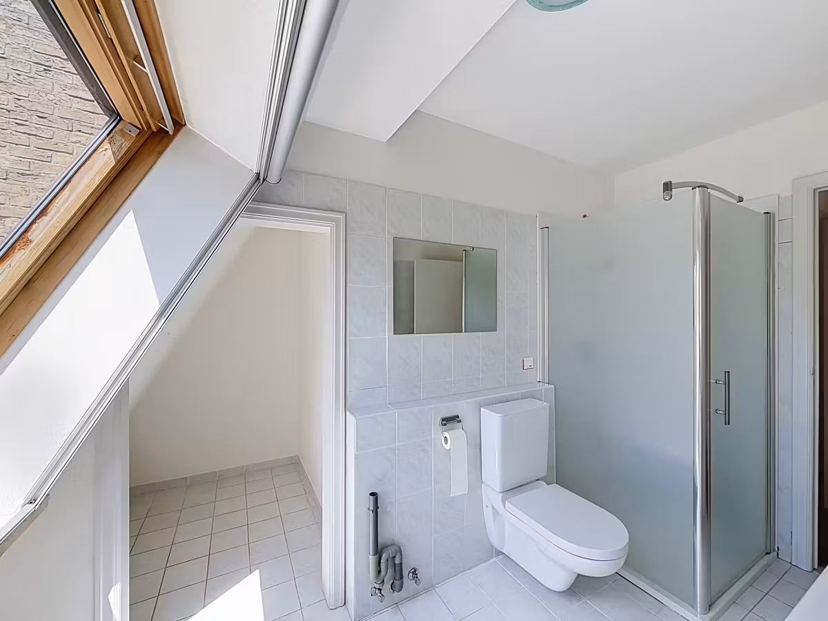 1-bedroom apartment with hotel service for rent - 15