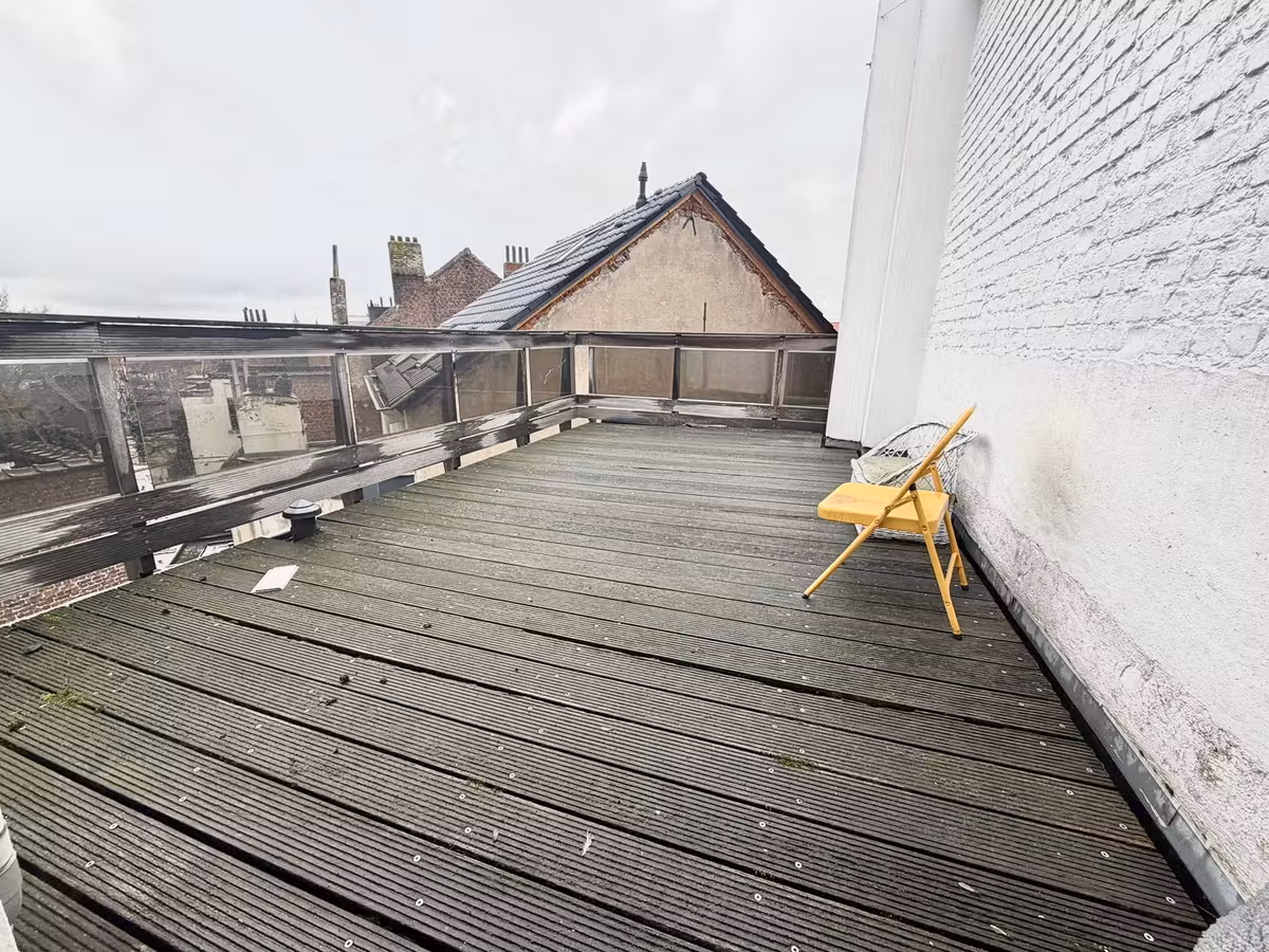 Volledig gerenoveerd appartement met terras in Schaarbeek - 4