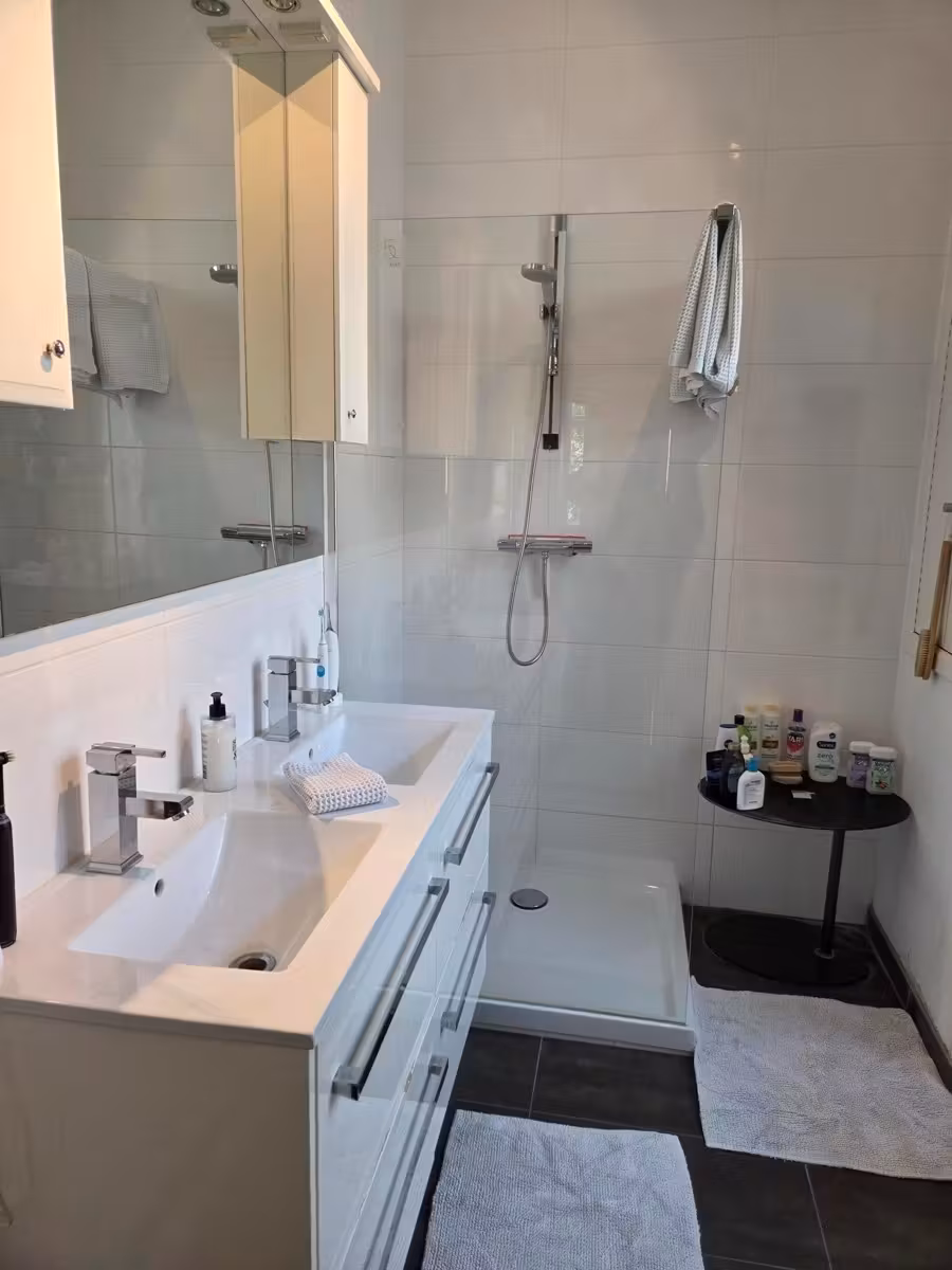 Cozy renovated apartment with 2 bedrooms - 16