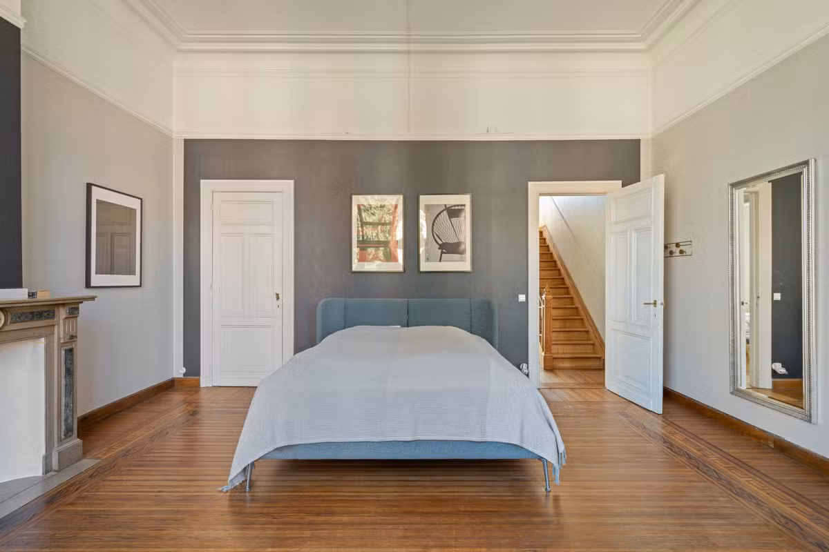 Maison charmante avec cinq chambres à coucher et jardin - 12