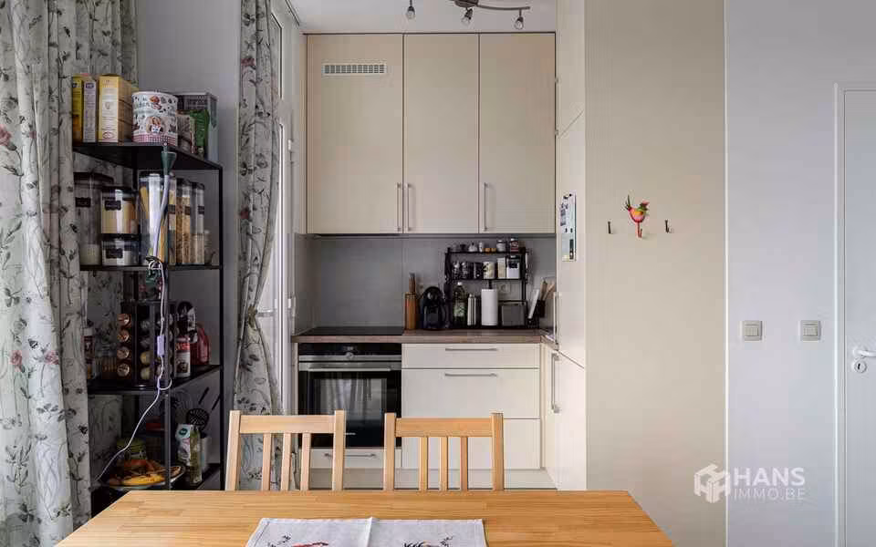 Ready-to-move-in studio with balcony in Antwerp - 11
