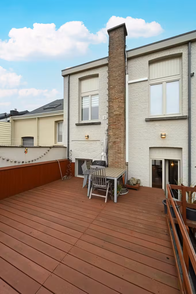 Mooie en gerenoveerde woning in populaire straat te Borgerhout - 15