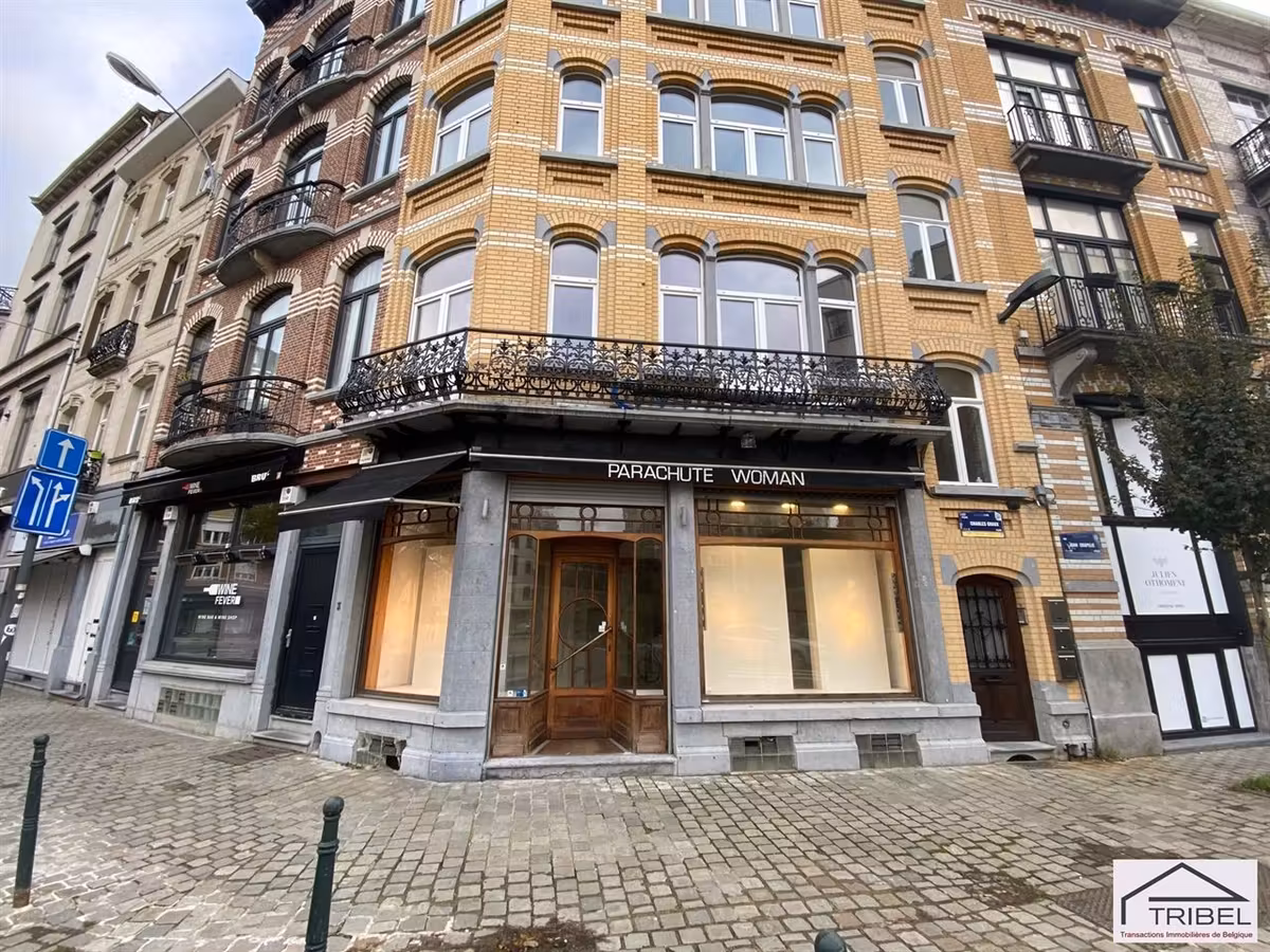 One-bedroom apartment with balcony in Ixelles - 7