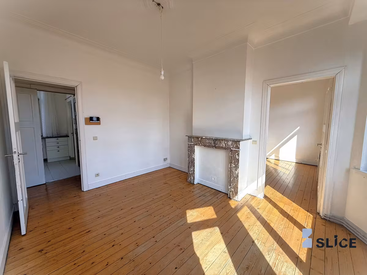 Zonnig appartement met balkon in Etterbeek
