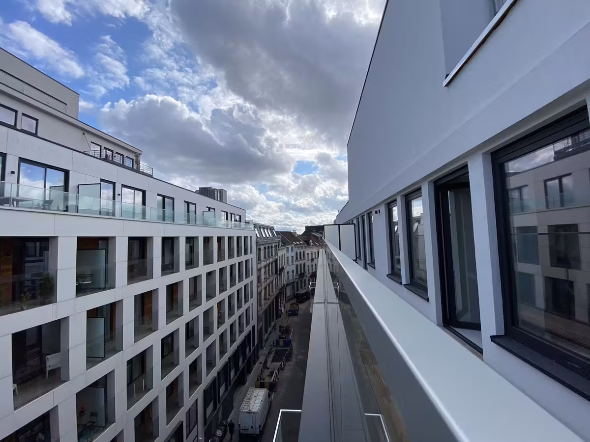 Furnished 2-bedroom apartment with terrace - 2