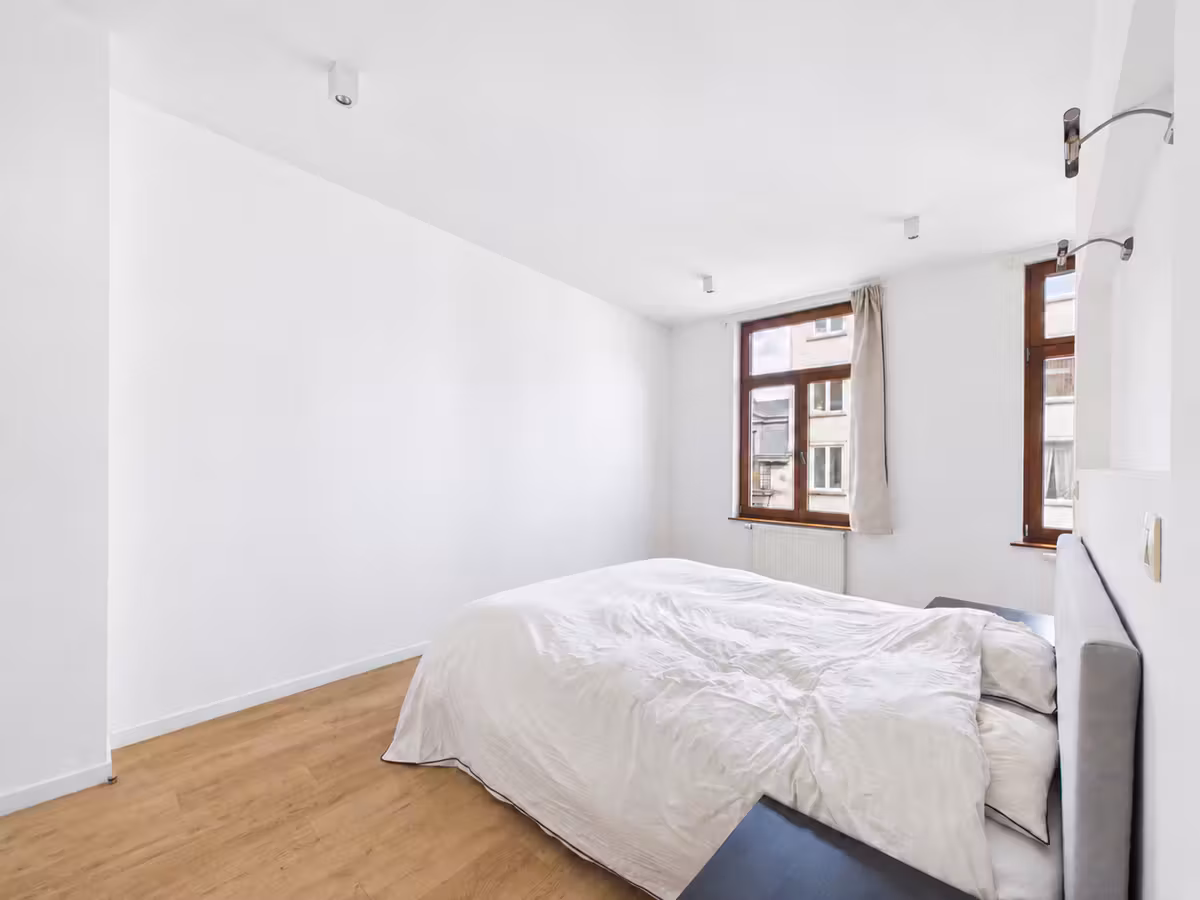 Three-bedroom triplex with balcony in Saint-Gilles - 4