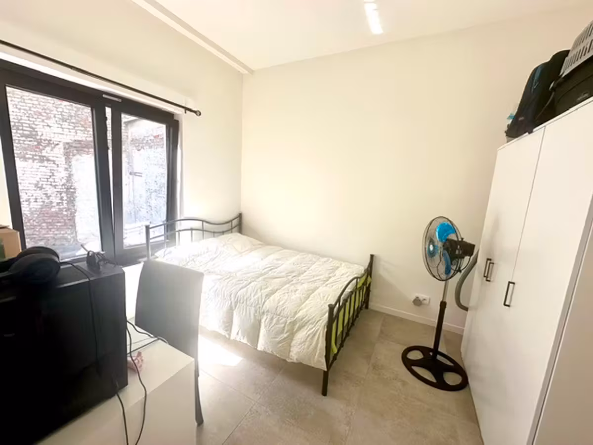 Appartement rénové au rez-de-chaussée avec terrasse - 3