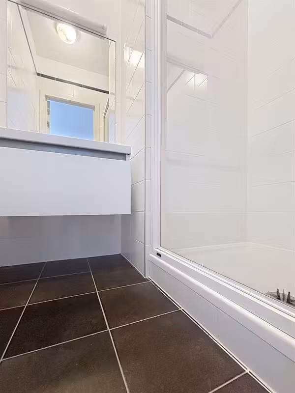 3-Bedroom Apartment, 2 Bathrooms, Terrace & Parking - 11