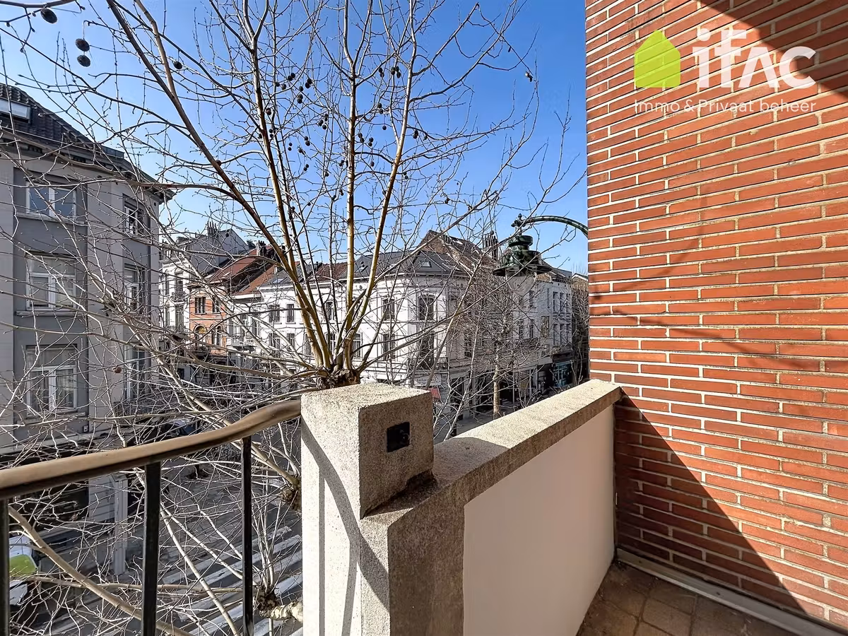 Spacious and well-located apartment of 110m² with terrace - 6