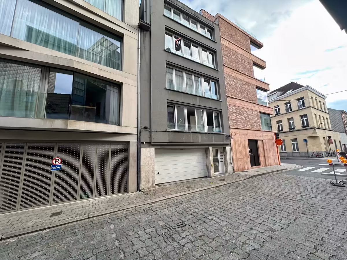 LICHTRIJK APPARTEMENT (2 SLPK) IN CENTRUM GENT! - 12