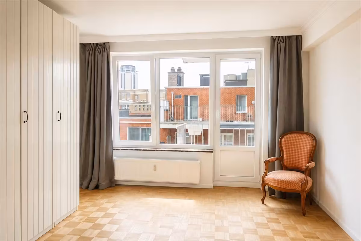 Spacious furnished three-bedroom apartment for rent near Zuidpark Ghent - 14