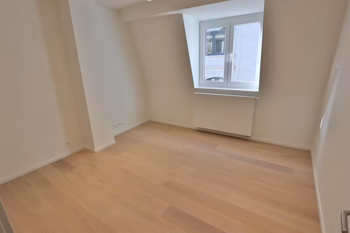 Ruime triplex flat in de Troonwijk - 10