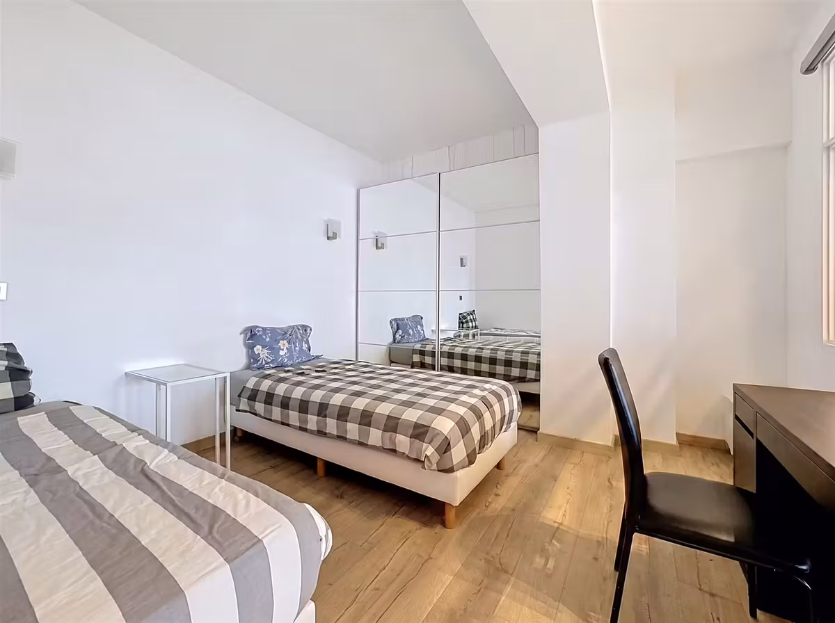 Furnished apartment near the European district - 4