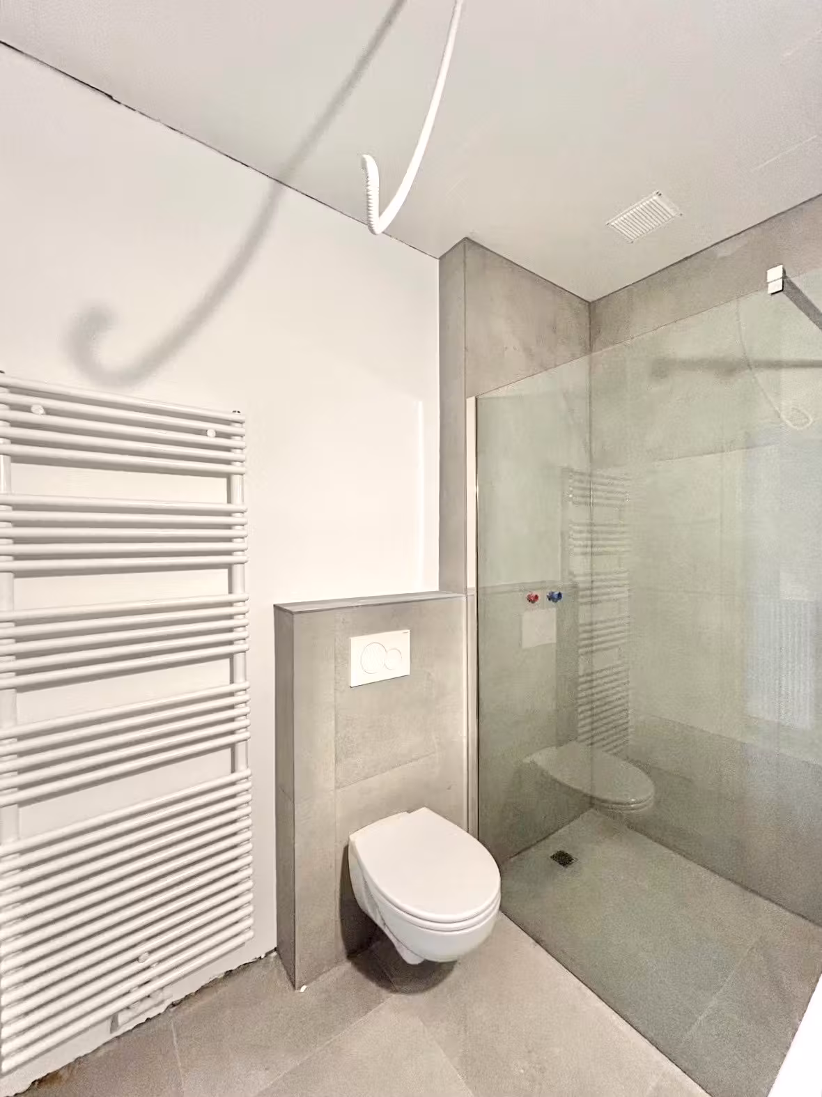 Vernieuwd gelijkvloers appartement te huur in Sint-Amandsberg - 10
