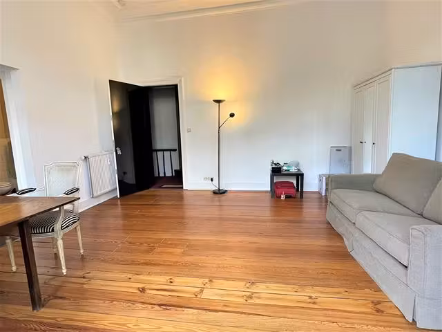 Studio lumineux à proximité du Châtelain - 11