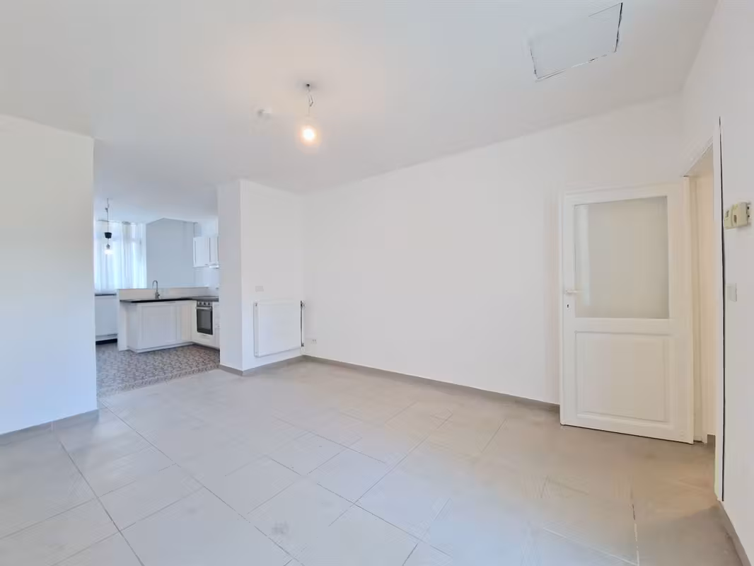 Apartment in Schaarbeek - 1