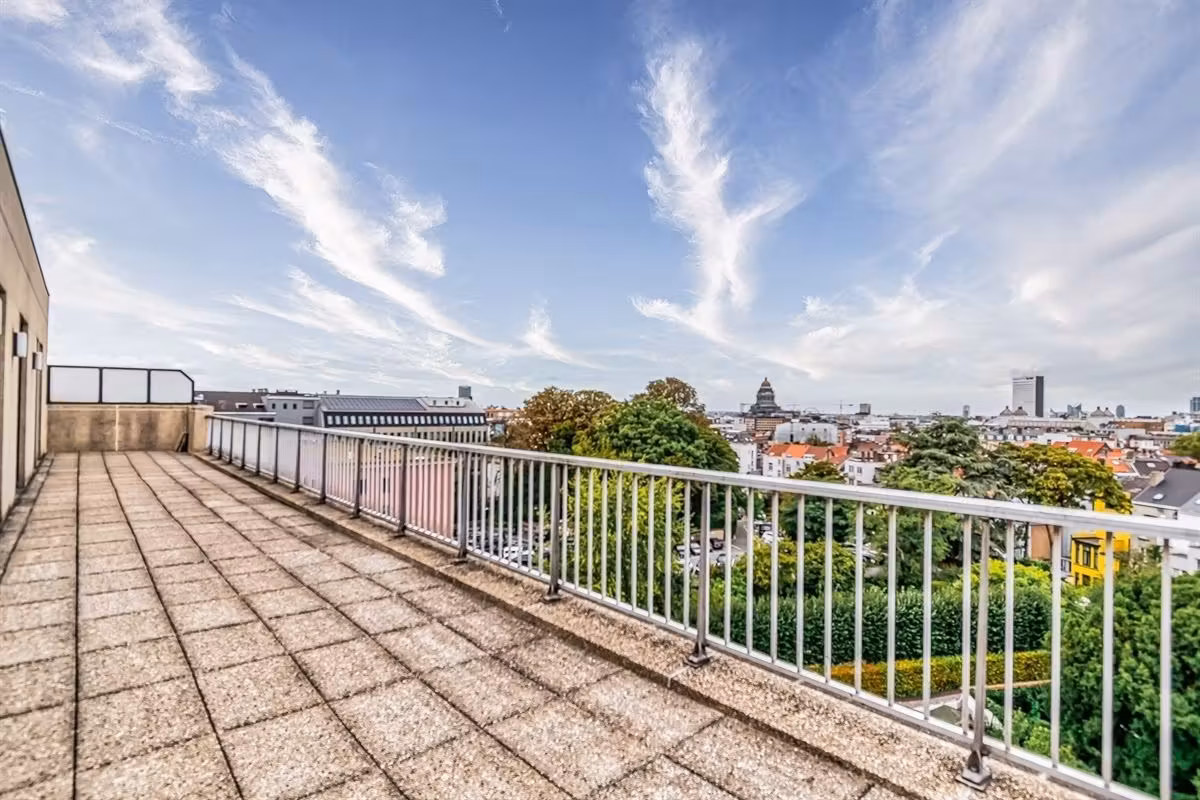 Penthouse met dubbel parkeren in de wijk Châtelain - 16