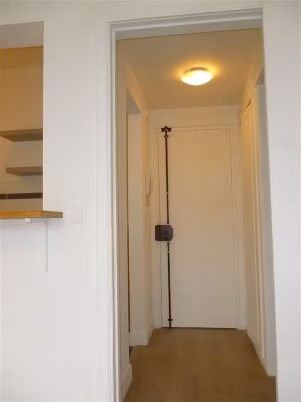 Studio for rent near Louise & Flagey - 13