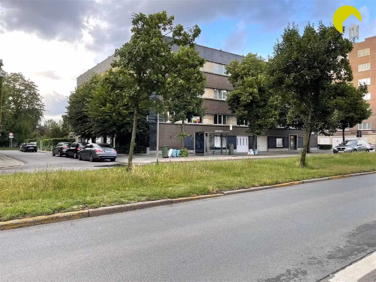 Uniek en uiterst lichtrijk 2 slaapkamer appartement - 3