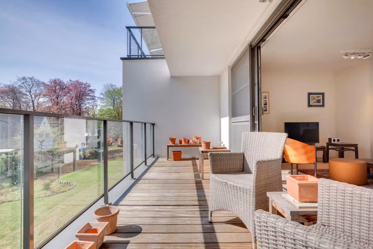 Move-in ready modern apartment with terrace and underground parking - 10