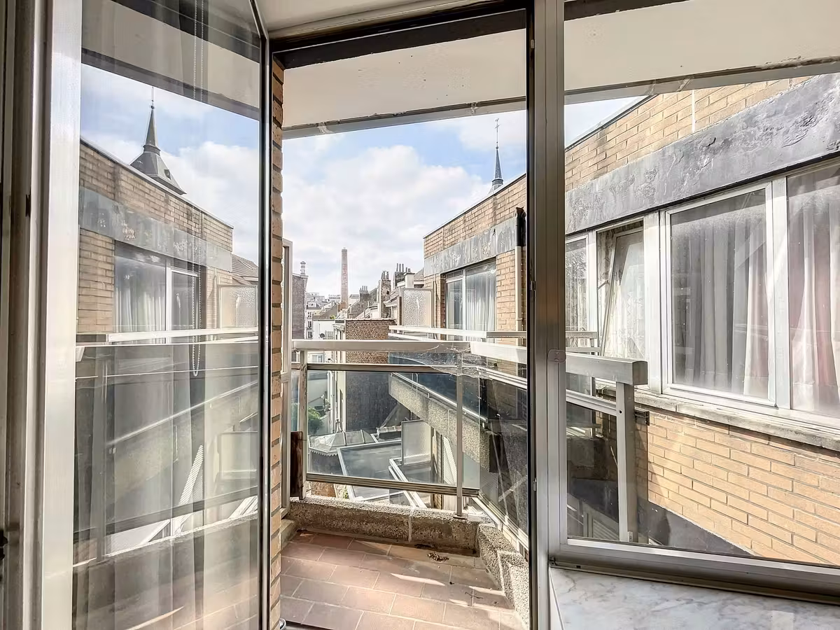 Studio in Brussels at Ambiorix Square - 9