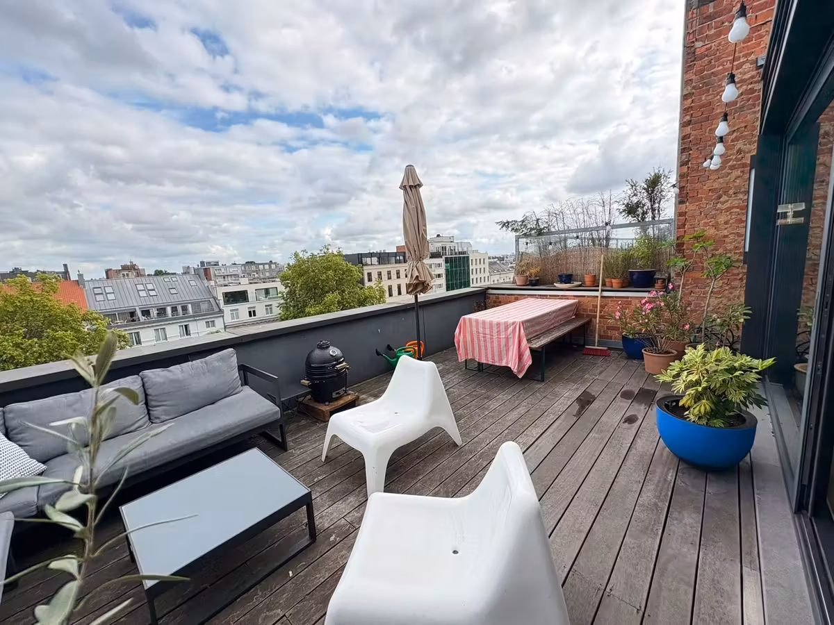 Magnifique penthouse moderne avec spacieuse terrasse - 2