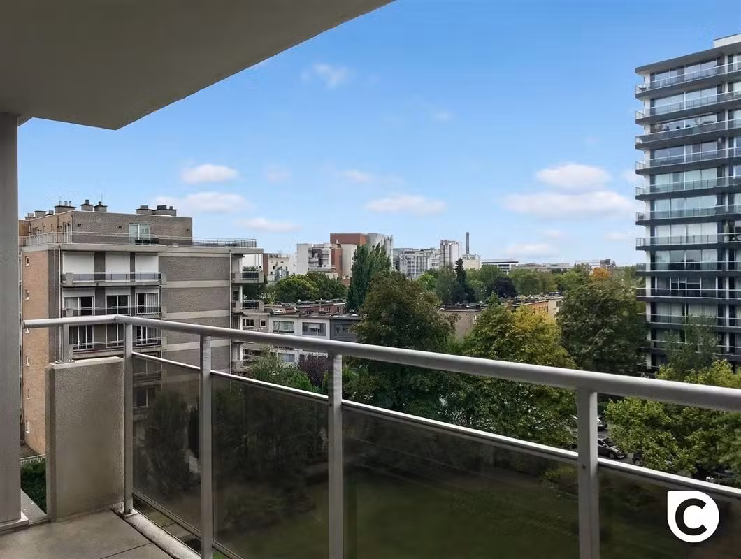 Appartement met 2 slaapkamers en terras in Berchem - 2
