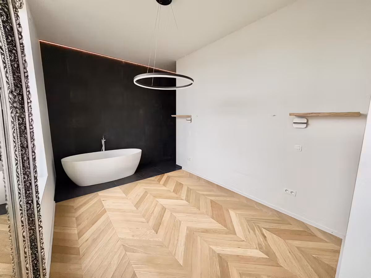 Twee-slaapkamer appartement met groot terras - 5