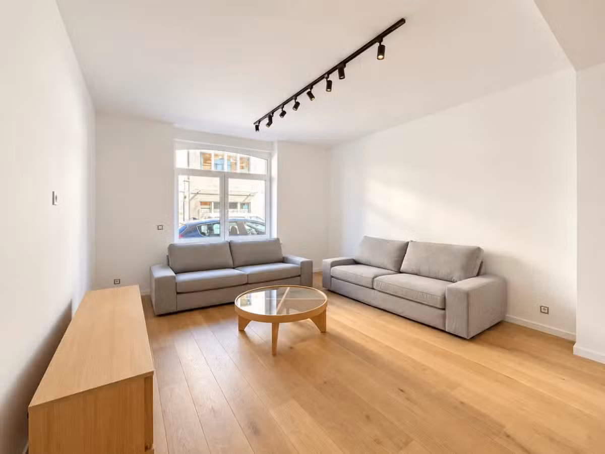 Appartement met terras en parkeerplaats in Etterbeek - 7