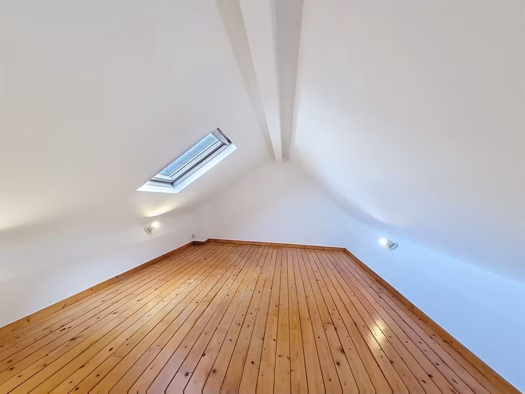 Apartment with 1 bedroom and mezzanine in Ixelles - 12