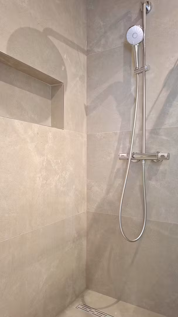 Appartement neuf avec une chambre à coucher et terrasse - 8